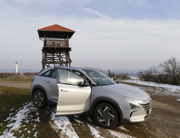 hyundai nexo mortimer hydrochan hydrogen snow six senses kamptal winter test aussichtswarte gobelsburg lower austria niederösterreich december