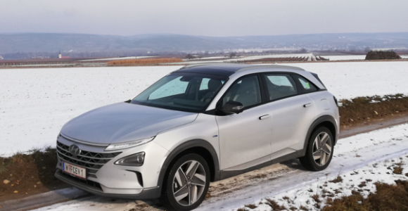 hyundai nexo mortimer hydrochan hydrogen w fcev 1 front side view snow six senses kamptal winter test gobelsburg lower austria niederösterreich december