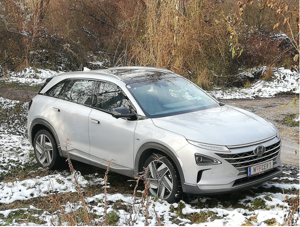 hyundai nexo mortimer hydrochan hydrogen w fcev 1 top view snow six senses kamptal winter test gobelsburg lower austria niederösterreich december