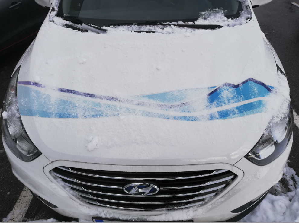 hyundai ix35 tucson fcev_hydrochan_innsbruck_münchen_munich_refuelling station_08012019_bonnet_snow