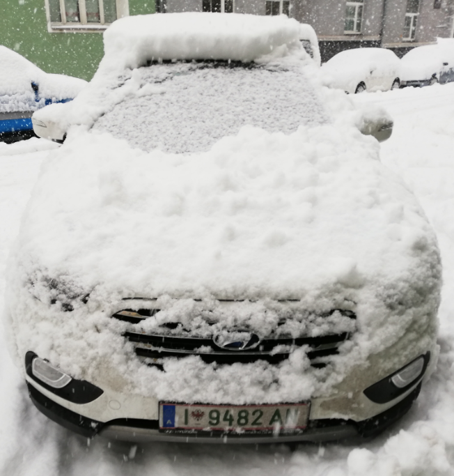 hyundai ix35 tucson fcev_hydrochan_innsbruck_münchen_munich_refuelling station_08012019_snow_tyrol