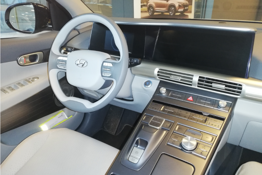 hyundai nexo_hydrogen fuel cell_interior_el motion vienna conference_hydrochan