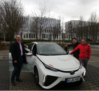 IMG_20190313_081041 Toyota Mirai front_hydrochan hessen Agentur wiesbaden_energy storage Europe_