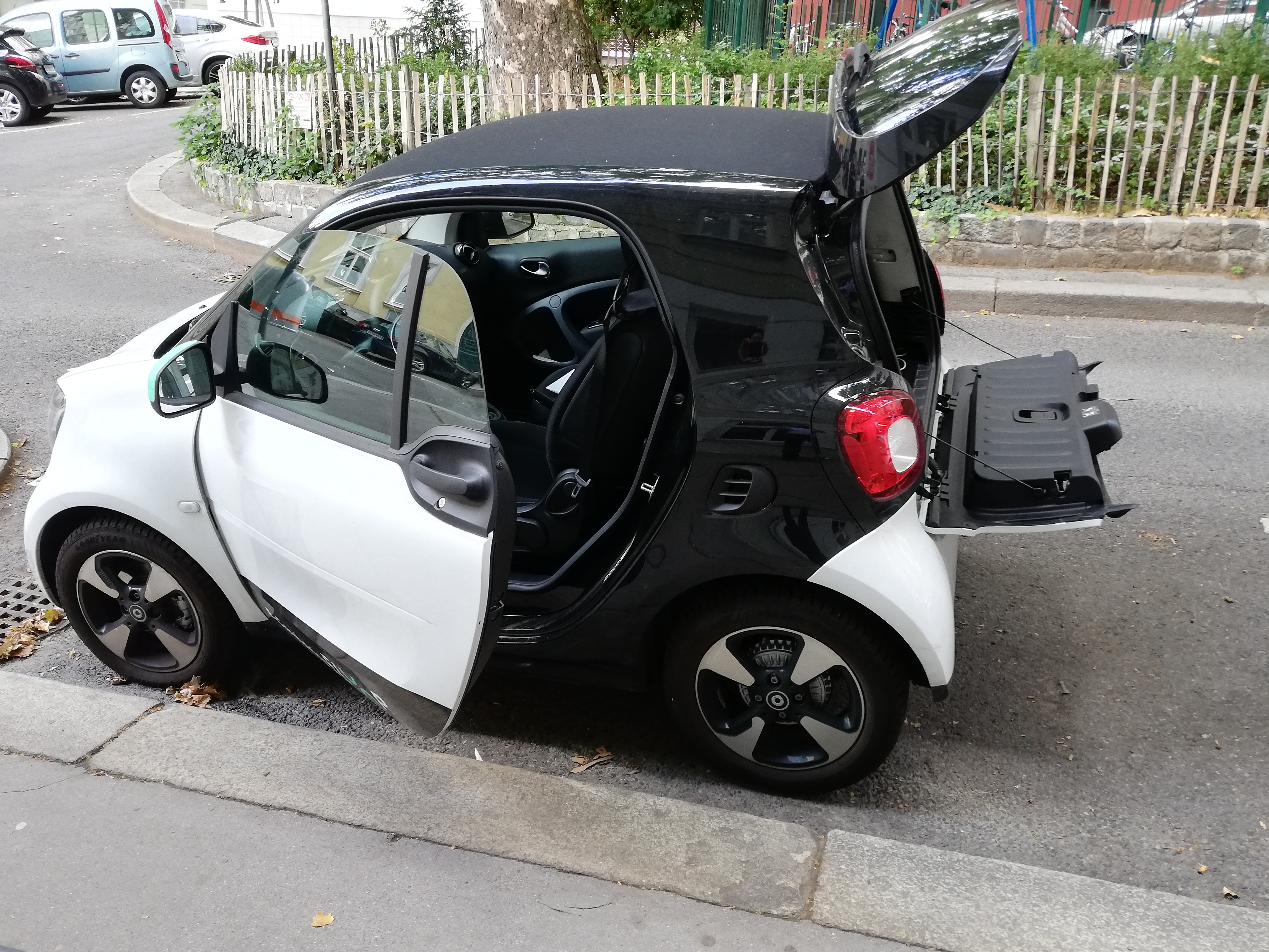 Smart eq fortwo eloop wien ecarsharing Mortimer Schulz hydrochan 