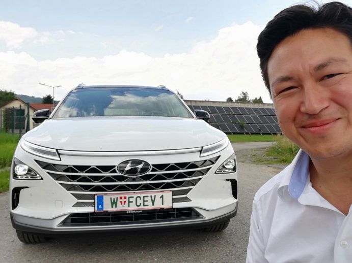 hyundai nexo white front_mortimer Schulz hydrochan pv