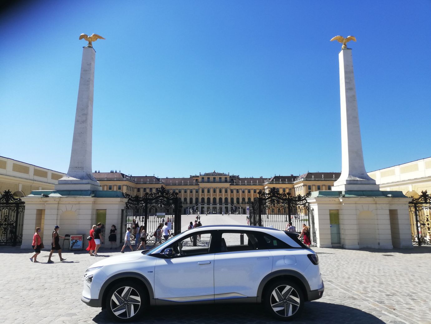 hyundai nexo 598 hydrogen Wasserstoff FCEV_mortimer Schulz hydrochan schönbrunn palace