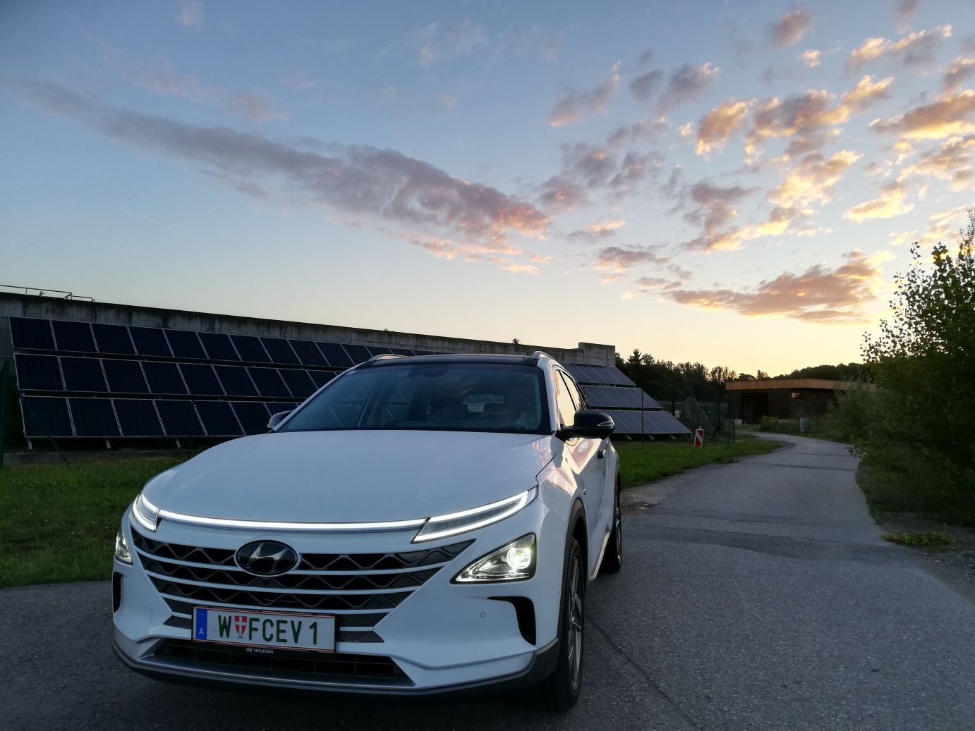 hyundai nexo 598 hydrogen Wasserstoff FCEV_mortimer Schulz hydrochan morning sky