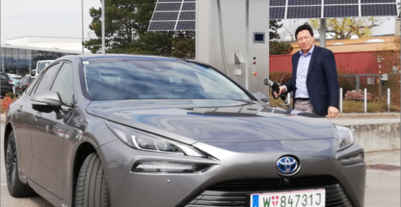Toyota Mirai Fuel Cell Vehicle FCV Hydrochan Mortimer Schulz_Wasserstoff Tankstelle EDC Tulln Photovoltaik pv energytours